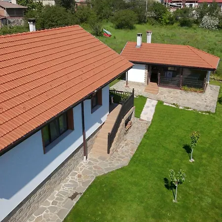 Pensión на мечка Oborishte