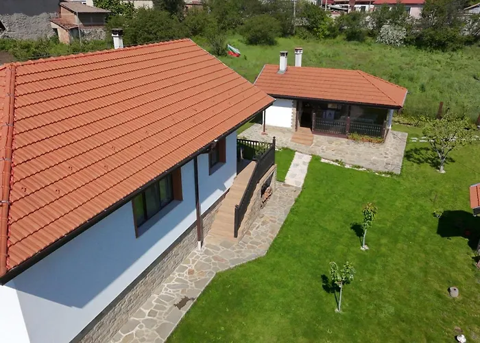 ゲストハウス на мечка Oborishte